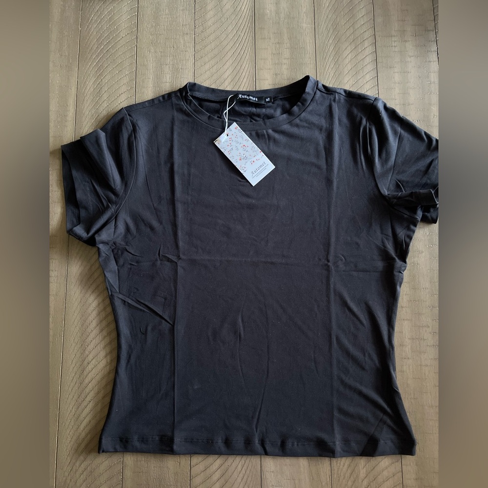 Black Short Sleeve Top. Size XL - NWT - Picture 2 of 7